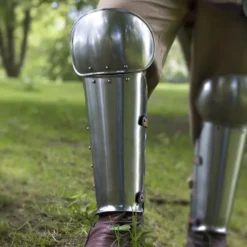 Epic Armoury Greaves Med Poleyns