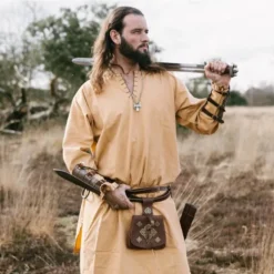 Leonardo Carbone Historisk Tunika Med Autentisk Foring, Honningbrun