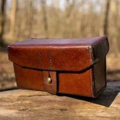 Epic Armoury Imperial Læder Taske, Brun