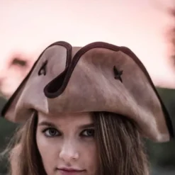 Rawblade Pirathat Jack Rackham, Forvitret Brun