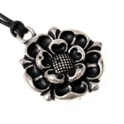 Tudor Rose Amulet, Forsølvede